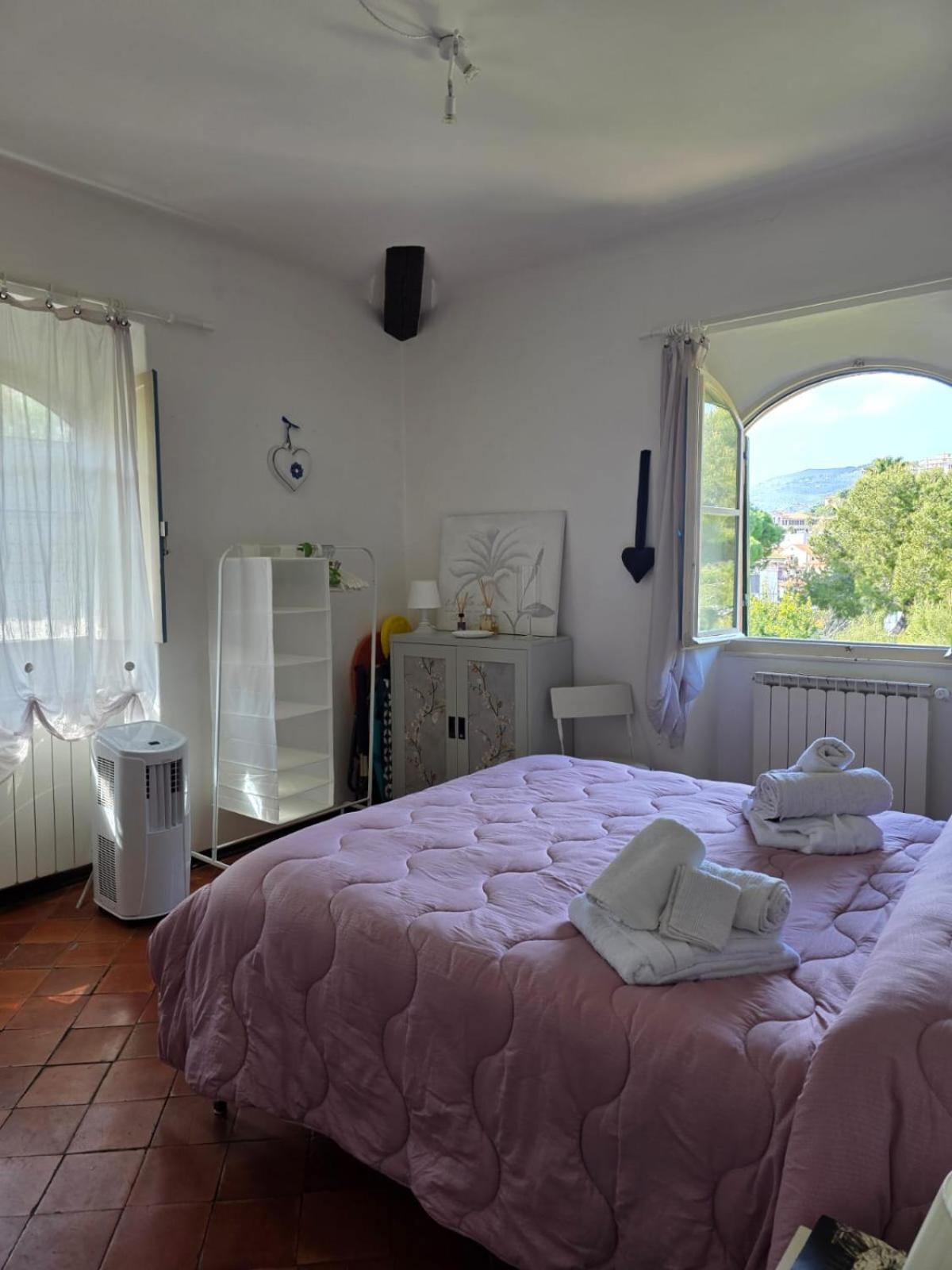 Apartamento The Shell - New Interior Look But Same Old Charme 200Mt From The Sea With Garden And Parking Nearby Imperia Exterior foto